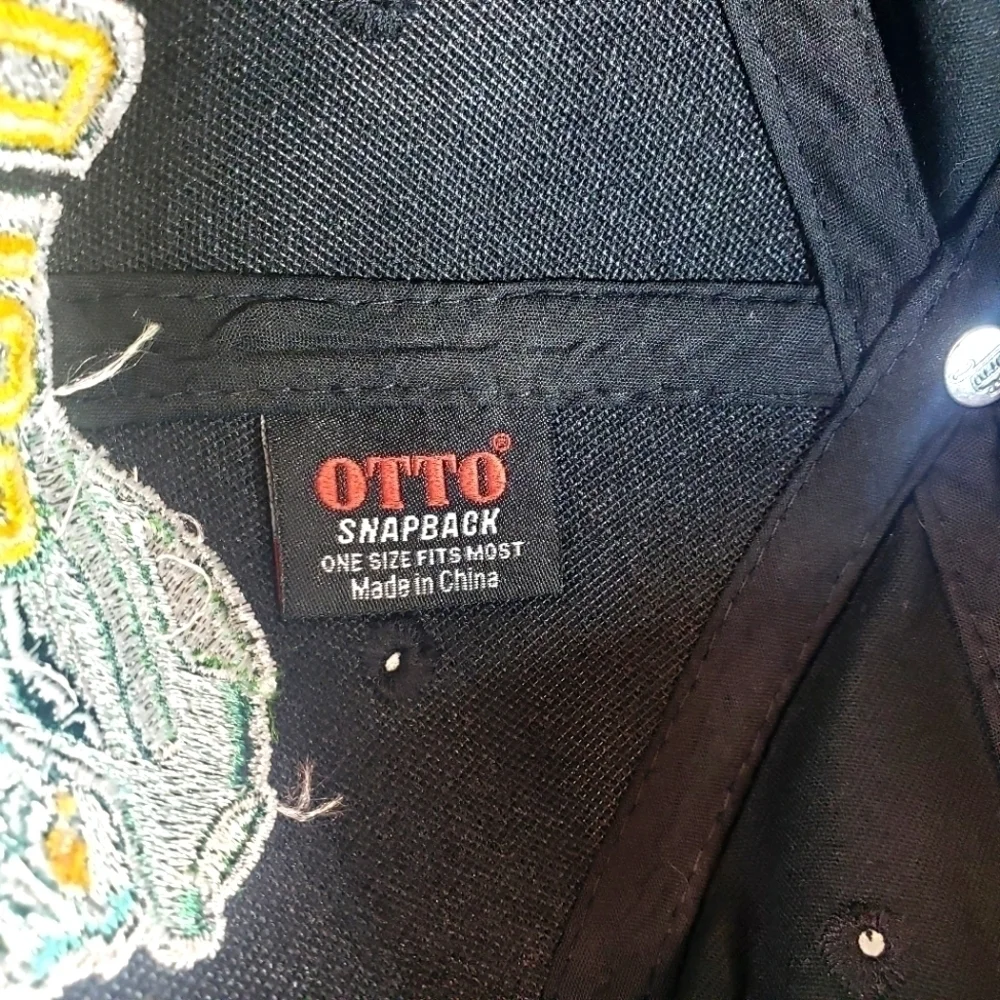 OTTO GOLD GLOVE Gamers Snapback Hat